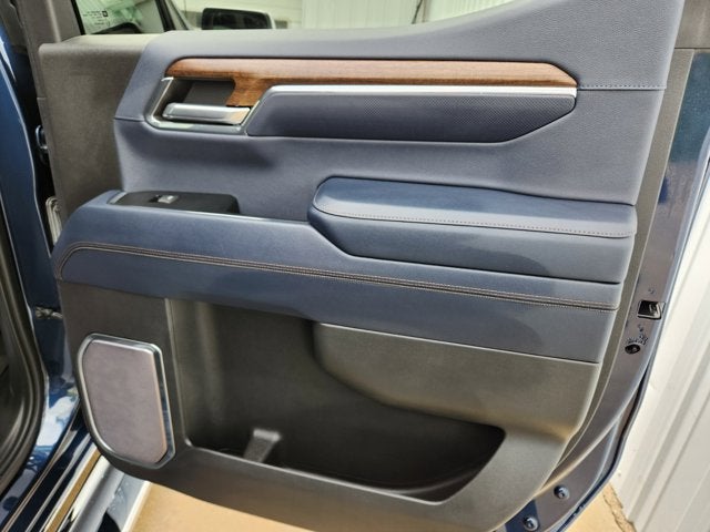 2023 Chevrolet Silverado 1500 4WD Crew Cab Short Bed High Country