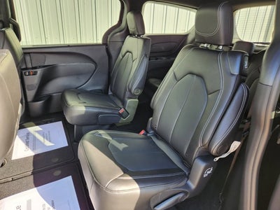 2025 Chrysler Pacifica PACIFICA SELECT AWD