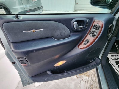 2001 Chrysler Town & Country Limited