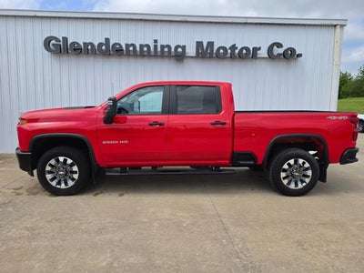2022 Chevrolet Silverado 2500HD 4WD Crew Cab Standard Bed Custom