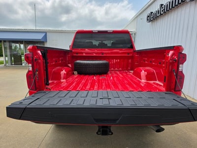 2022 Chevrolet Silverado 2500HD 4WD Crew Cab Standard Bed Custom