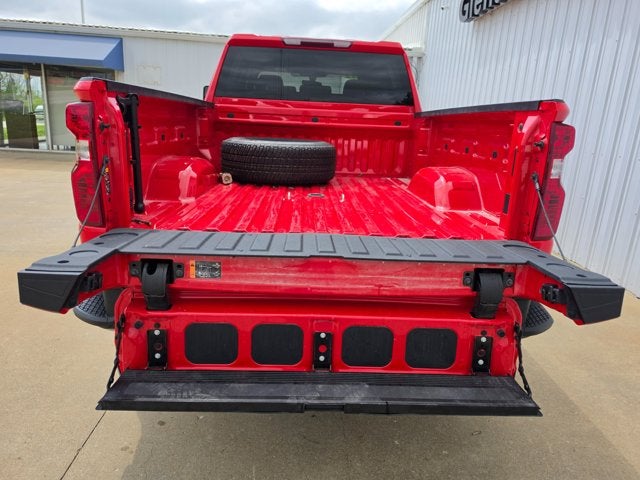 2022 Chevrolet Silverado 2500HD 4WD Crew Cab Standard Bed Custom
