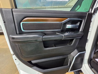 2022 RAM 2500 Laramie Crew Cab 4x4 6'4' Box