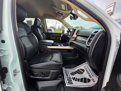 2022 RAM 2500 Laramie Crew Cab 4x4 6'4' Box