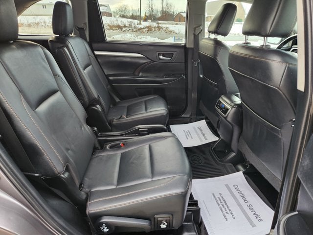 2019 Toyota Highlander SE