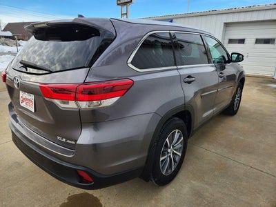 2019 Toyota Highlander SE