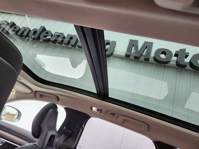 2018 Volvo V90 Cross Country T6