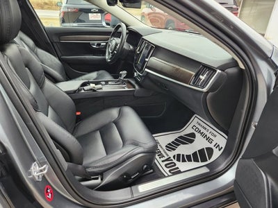 2018 Volvo V90 Cross Country T6