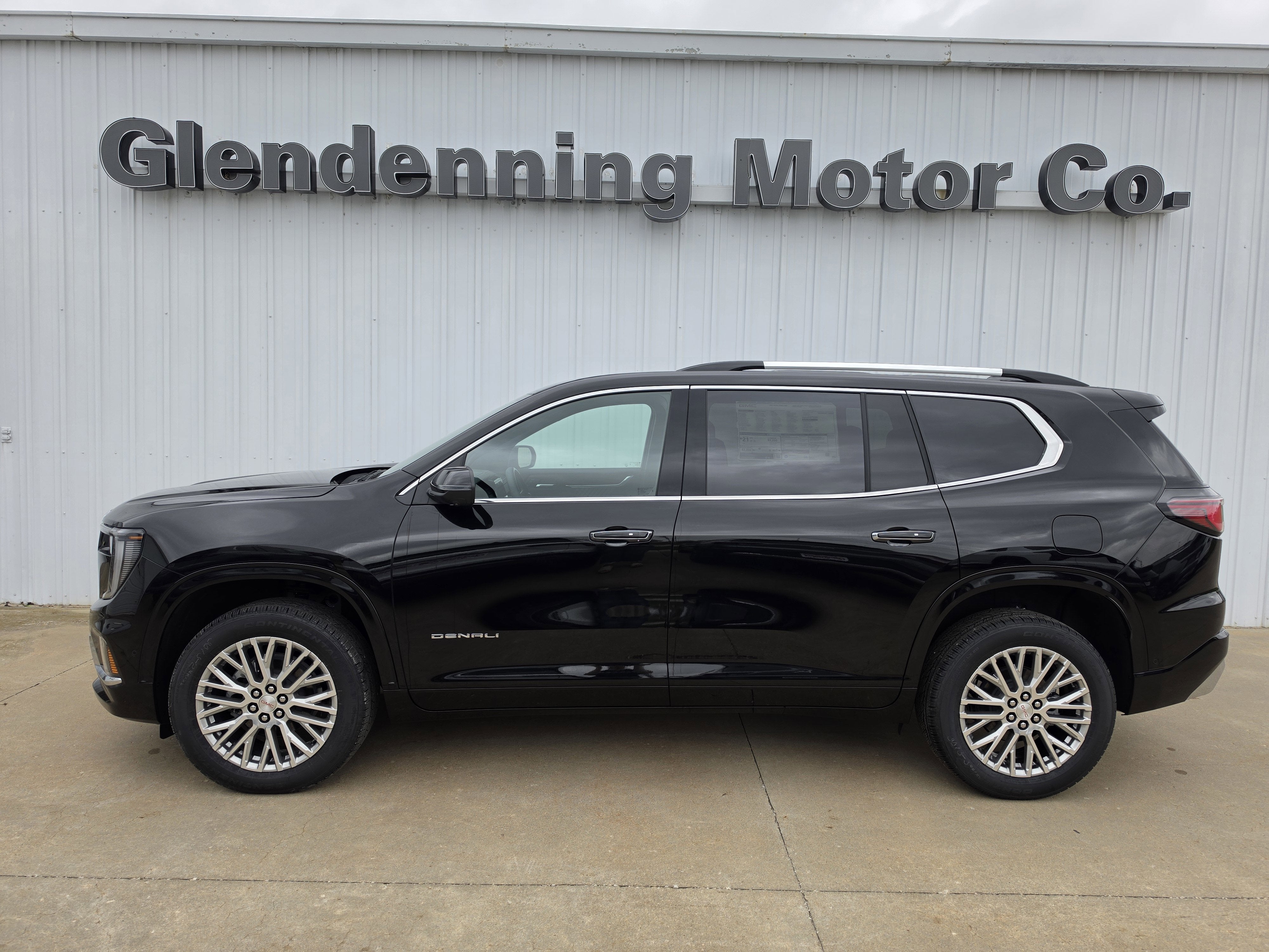 2026 GMC Acadia Denali AWD's photo